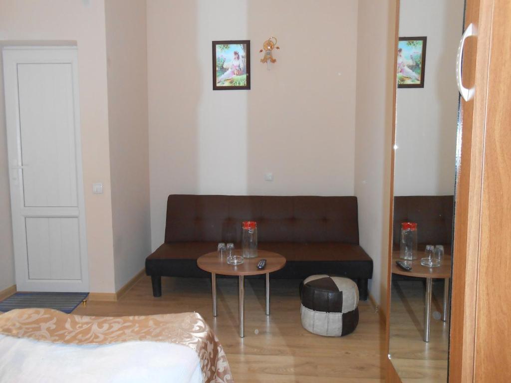 Noah's Ark B&B Tbilisi Ruang foto